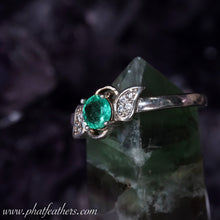 Load image into Gallery viewer, Angel Emerald Ring Size P
