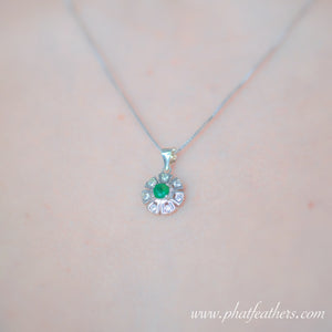 Floral Emerald Earrings and Necklace Set