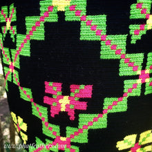 Load image into Gallery viewer, Black/Pink Handmade Colombian Wayuu Bag
