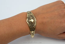 Load image into Gallery viewer, Tribal Mens Bracelet
