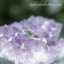 Load image into Gallery viewer, Heart Emerald Ring
