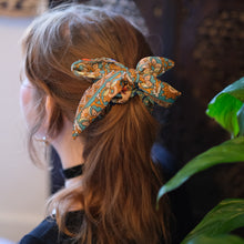 Load image into Gallery viewer, Sari Scrunchie
