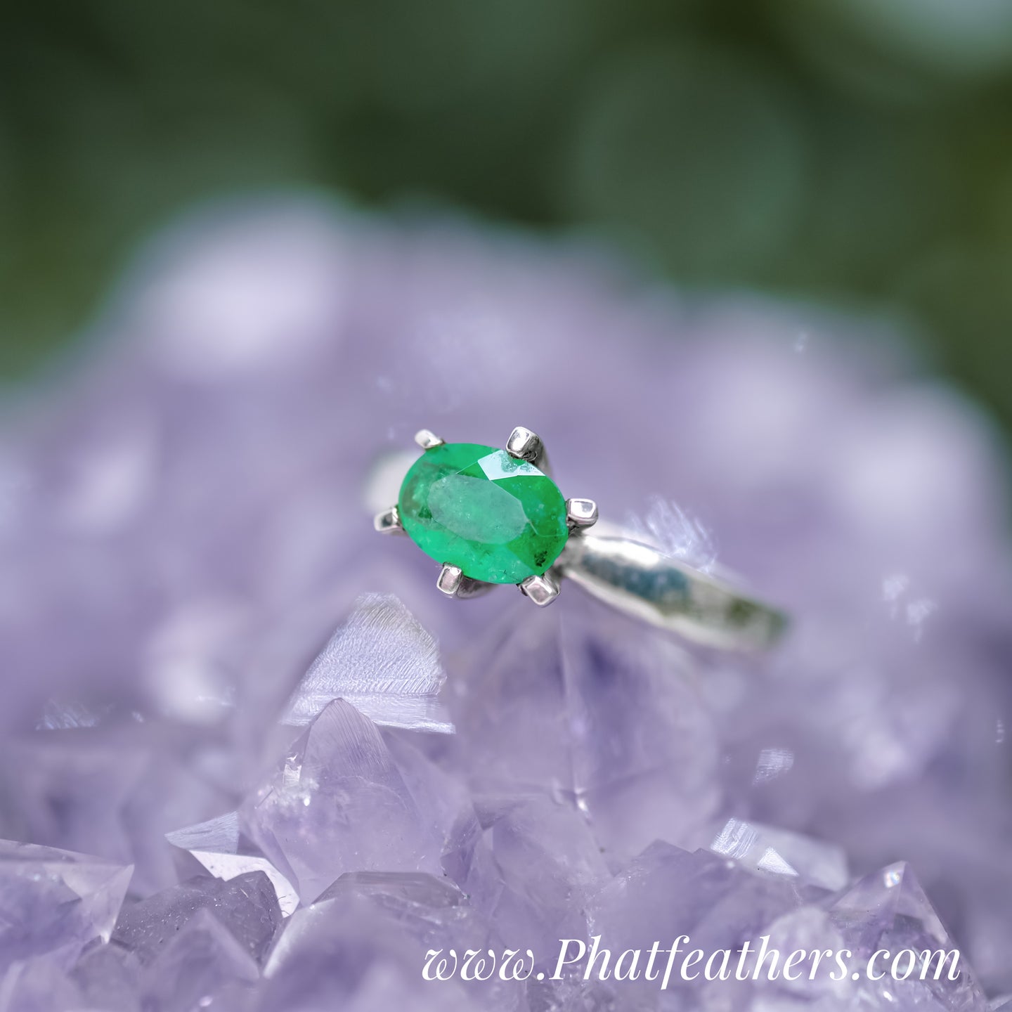 Oval Emerald Ring