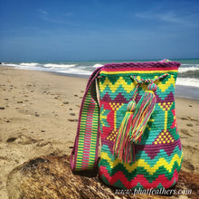 Load image into Gallery viewer, Pink/Purple Handmade Colombian Wayuu Bag
