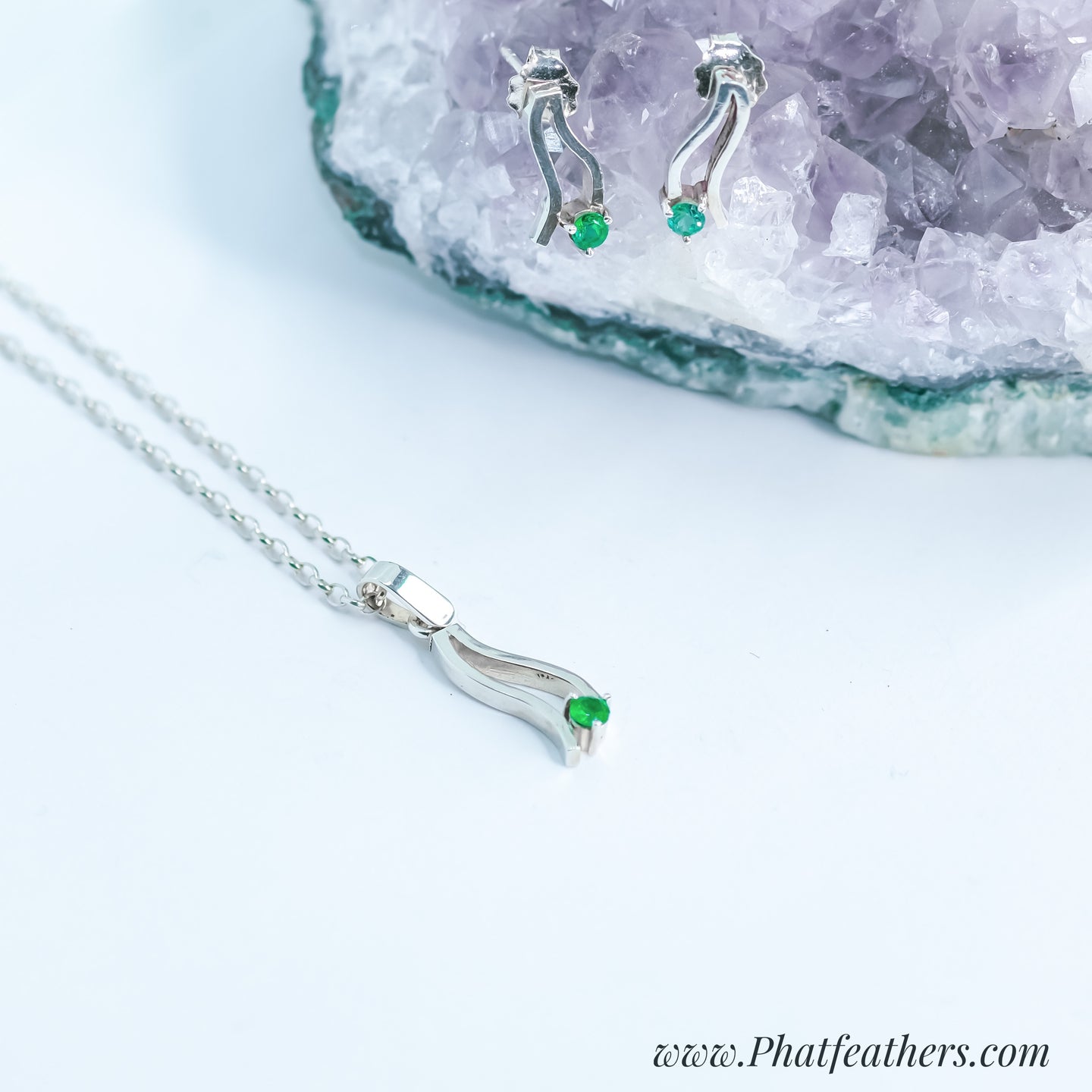 Droplet Emerald Earrings and Necklace Set