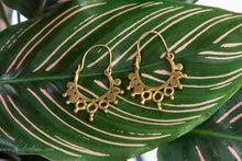 Load image into Gallery viewer, Cute Hammered Hoops
