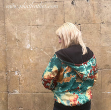 Load image into Gallery viewer, Fleece Jacket - Rust and Green
